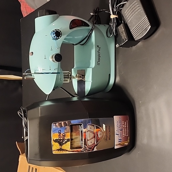 Mini sewing machine - Picture 5 of 5